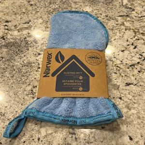 Norwex Dusting Mitt